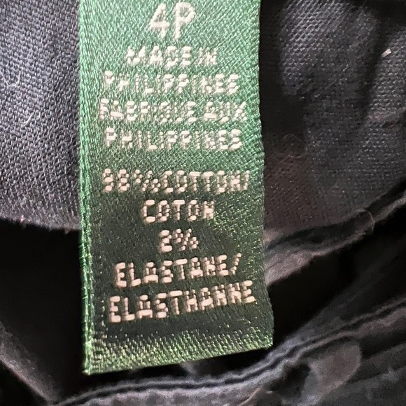 LAUREN Ralph Lauren Woman’s Black Shorts Size 4P - Picture 9 of 10